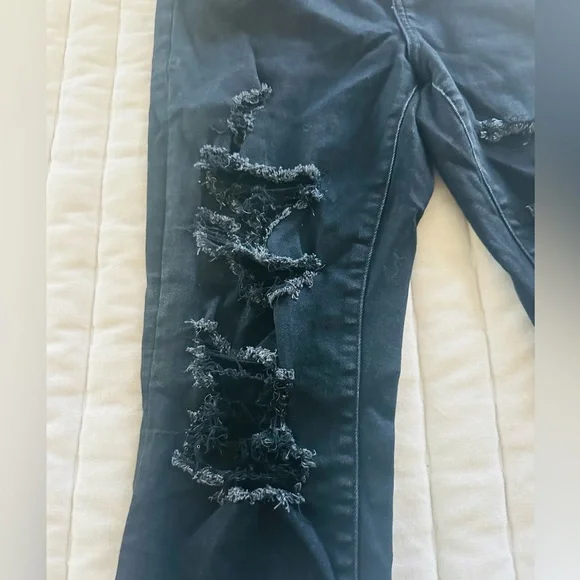 American Eagle Black Denim Distressed Jeans - Picture 4 of 6